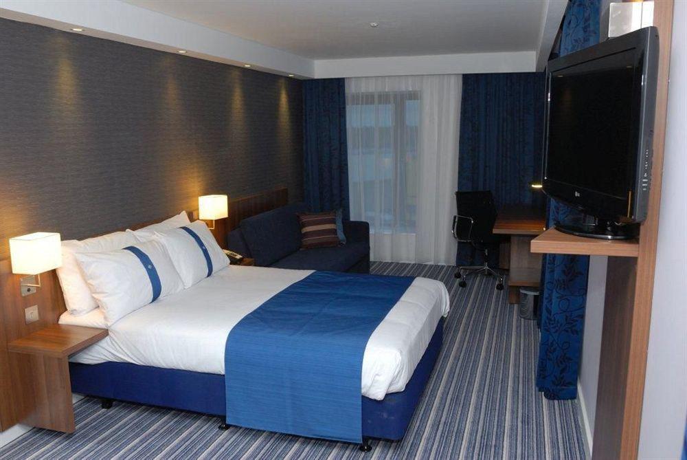 Holiday Inn Express Birmingham South A45, An Ihg Hotel Room photo
